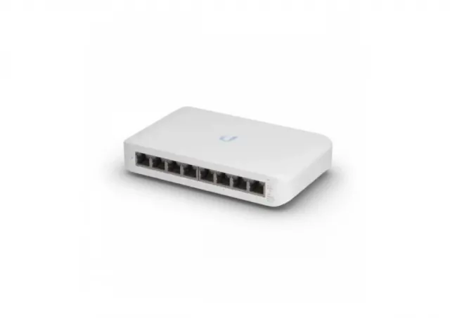 Svič 8-port Ubiquiti Lite 4 GbE PoE+ 4 GbE port