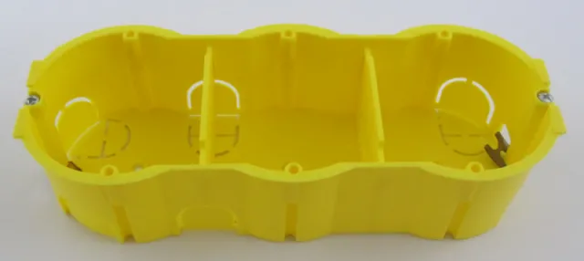 Uzidna dozna fi 60mm za poklopac sa 3 slota 45x45mm (6M) NA1220TD